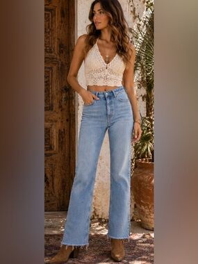 Zara Tall-Friendly Light Wash Straight Leg Jeans Frayed Split Hem Size US 4